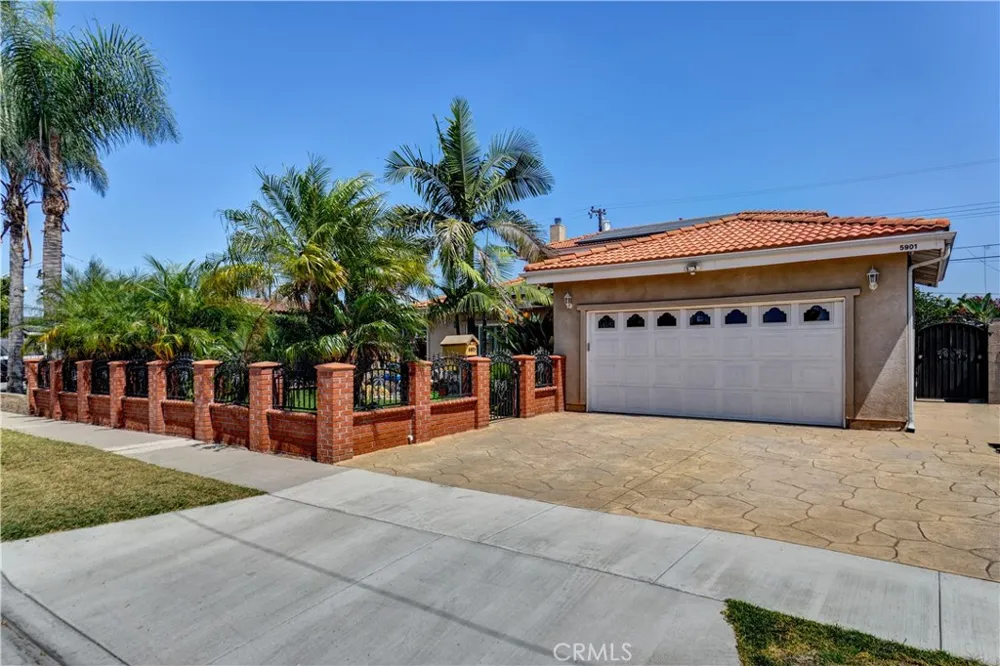5901 Los Encinos Buena Park, CA 90620