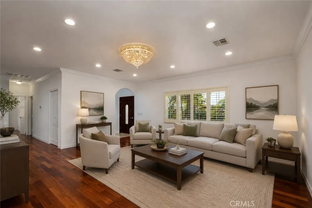 5901 Los Encinos Buena Park, CA 90620