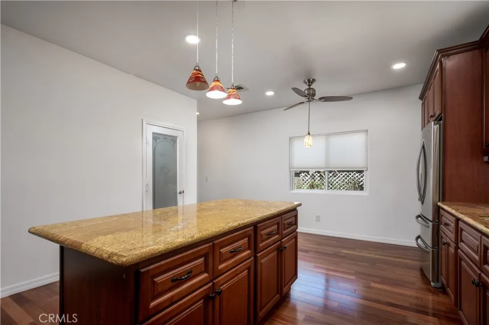 5901 Los Encinos Buena Park, CA 90620