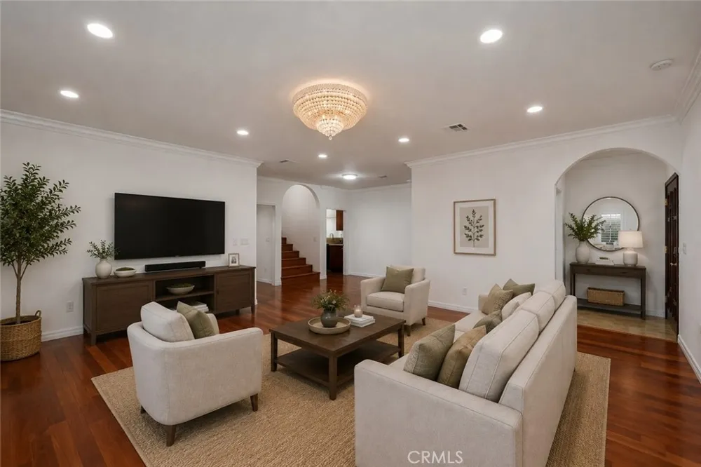 5901 Los Encinos Buena Park, CA 90620