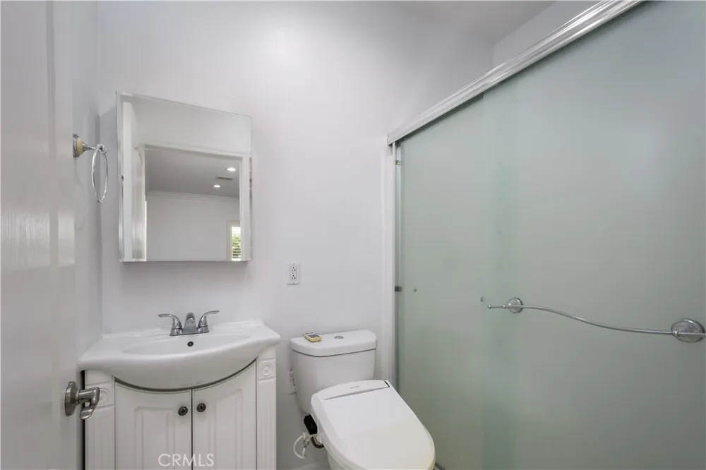 5901 Los Encinos Buena Park, CA 90620