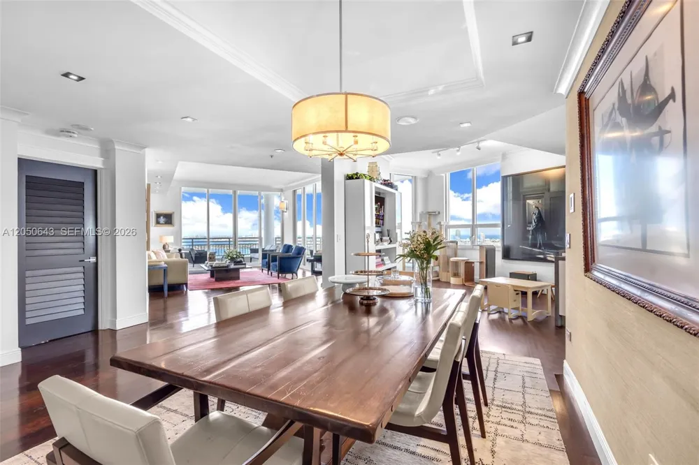 848 Brickell Key Drive #LPH4401 Miami, FL 33131