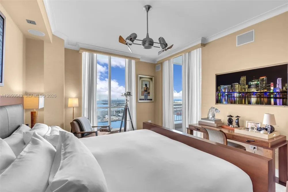848 Brickell Key Drive #LPH4401 Miami, FL 33131