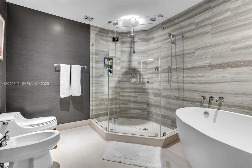848 Brickell Key Drive #LPH4401 Miami, FL 33131