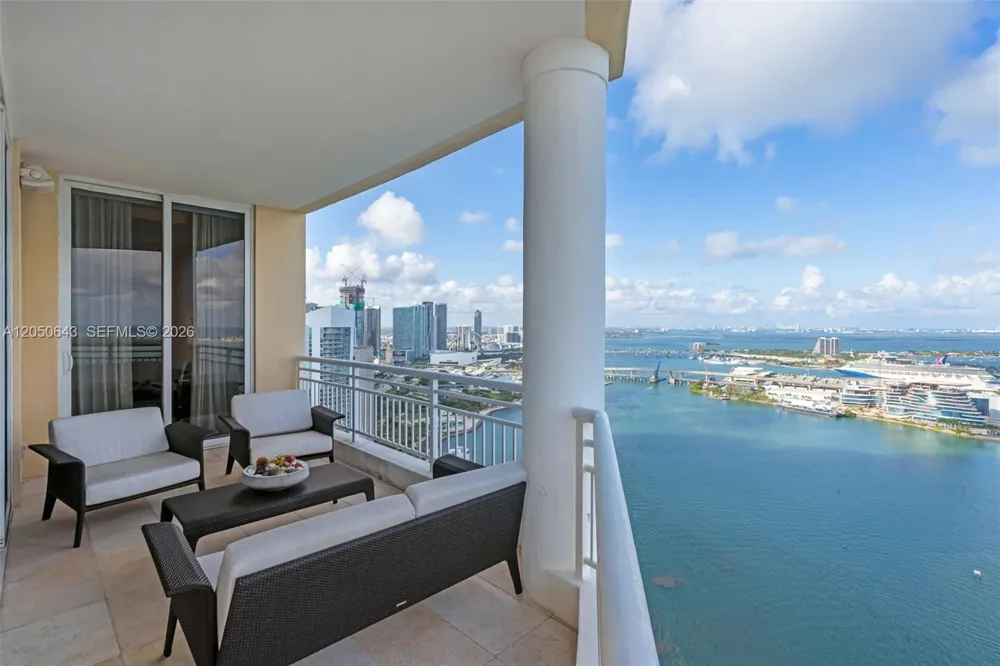 848 Brickell Key Drive #LPH4401 Miami, FL 33131