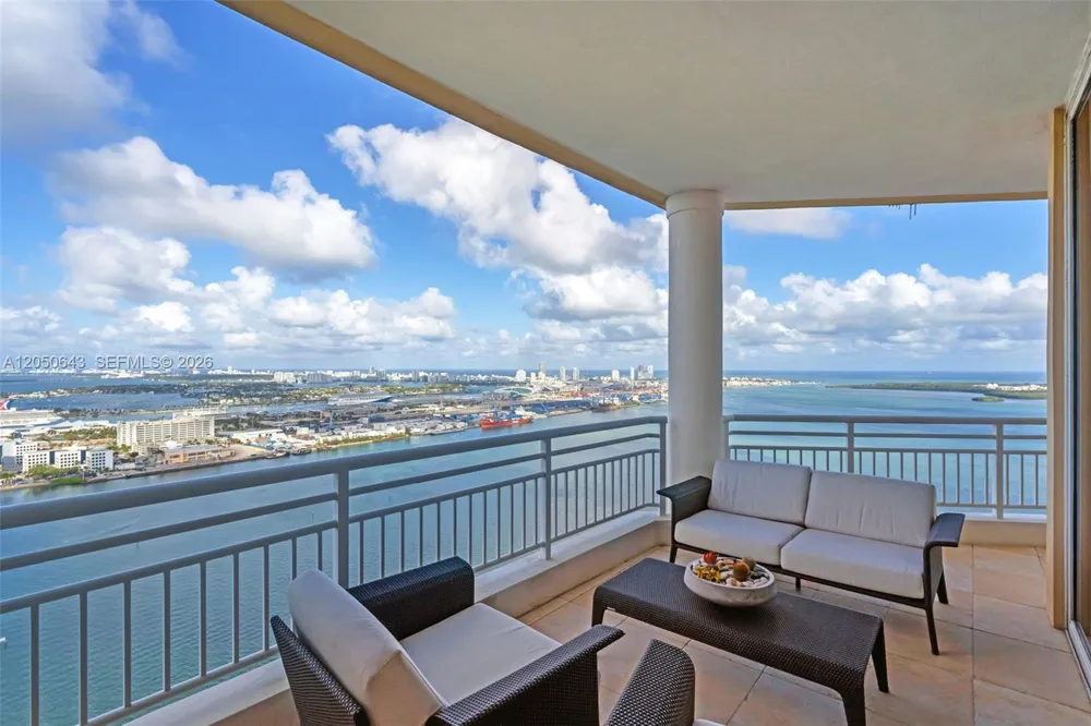 848 Brickell Key Drive #LPH4401 Miami, FL 33131