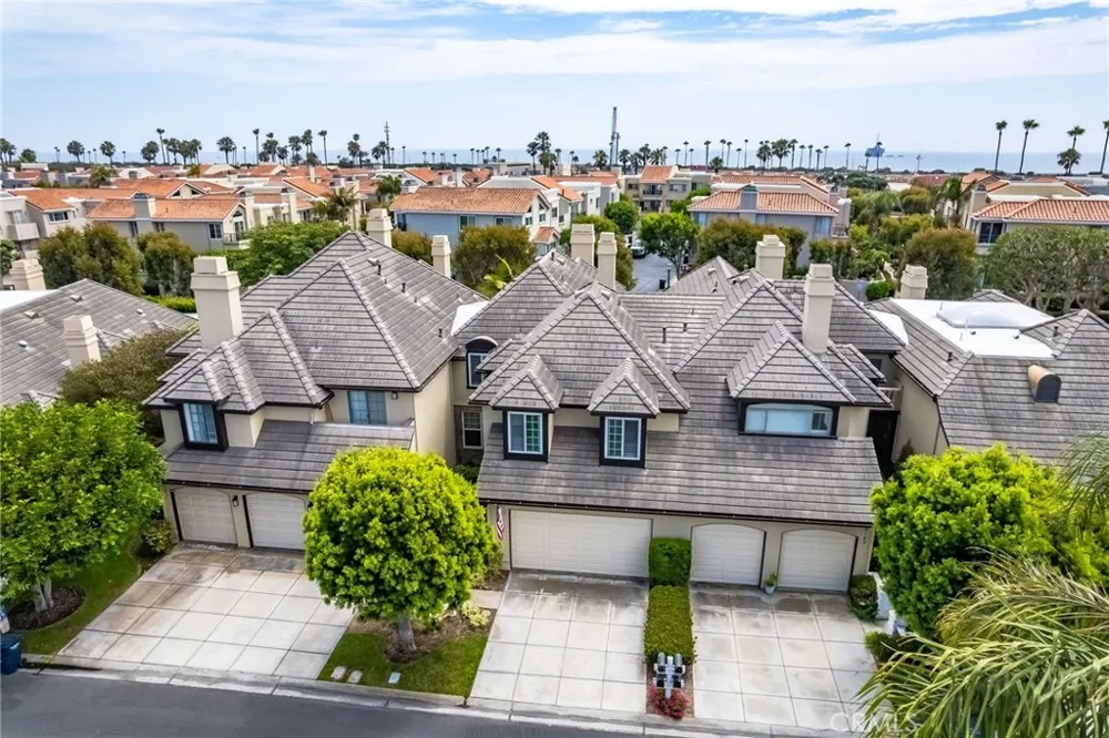 6146 Eaglecrest Drive Huntington Beach, CA 92648