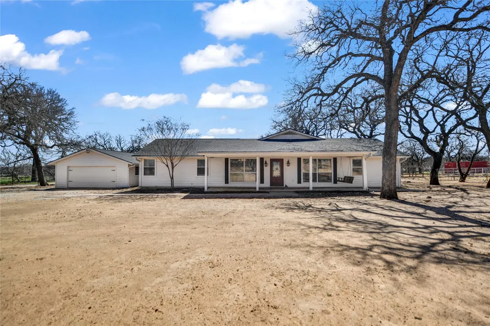 289 County Road 3550 Paradise, TX 76073