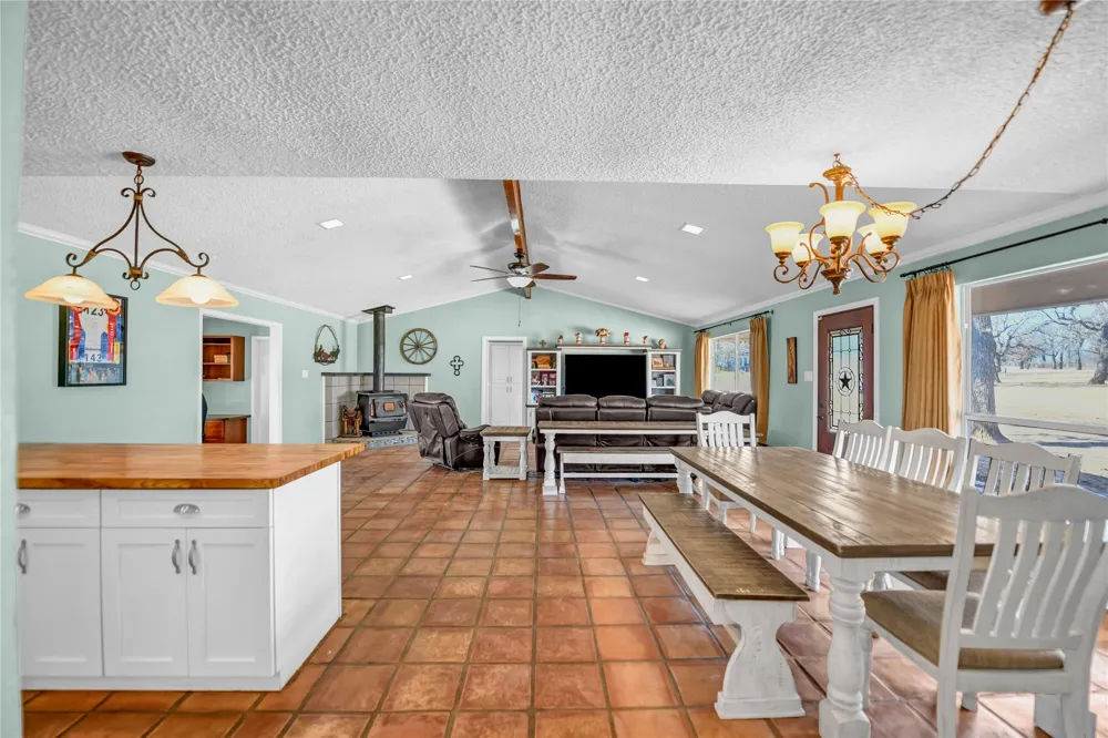 289 County Road 3550 Paradise, TX 76073