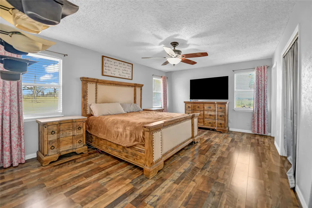 289 County Road 3550 Paradise, TX 76073