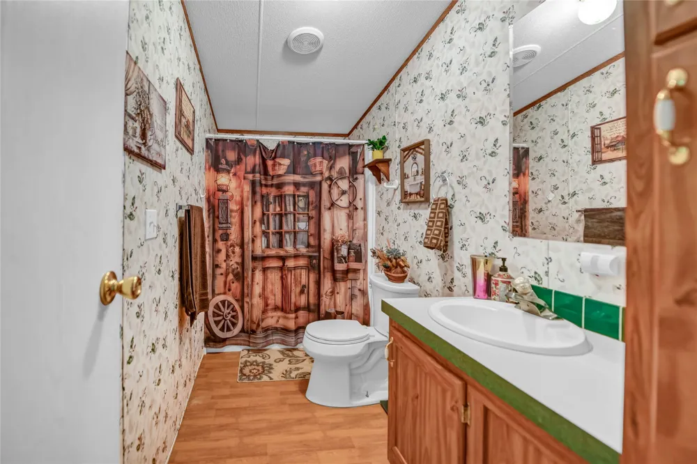 289 County Road 3550 Paradise, TX 76073