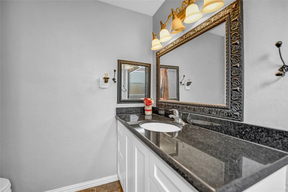 289 County Road 3550 Paradise, TX 76073