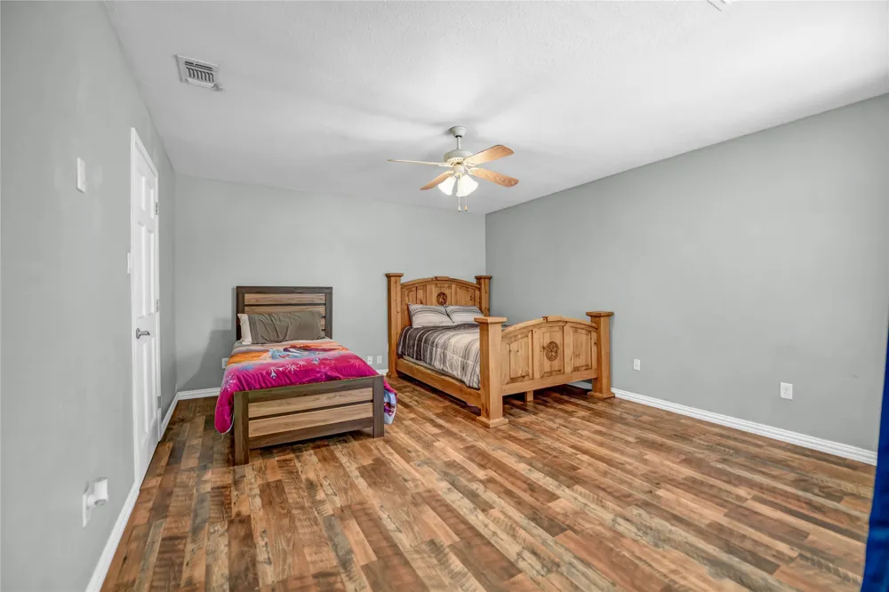 289 County Road 3550 Paradise, TX 76073