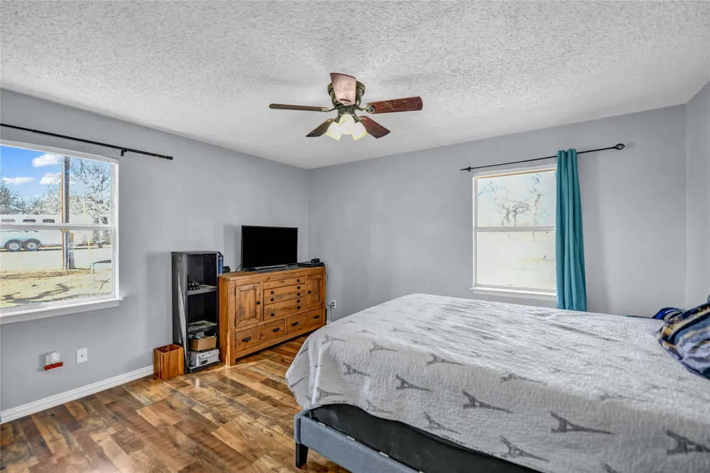 289 County Road 3550 Paradise, TX 76073