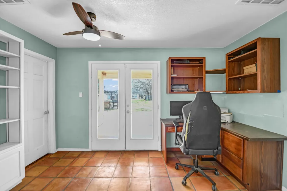 289 County Road 3550 Paradise, TX 76073