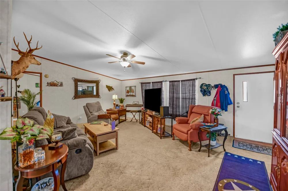 289 County Road 3550 Paradise, TX 76073