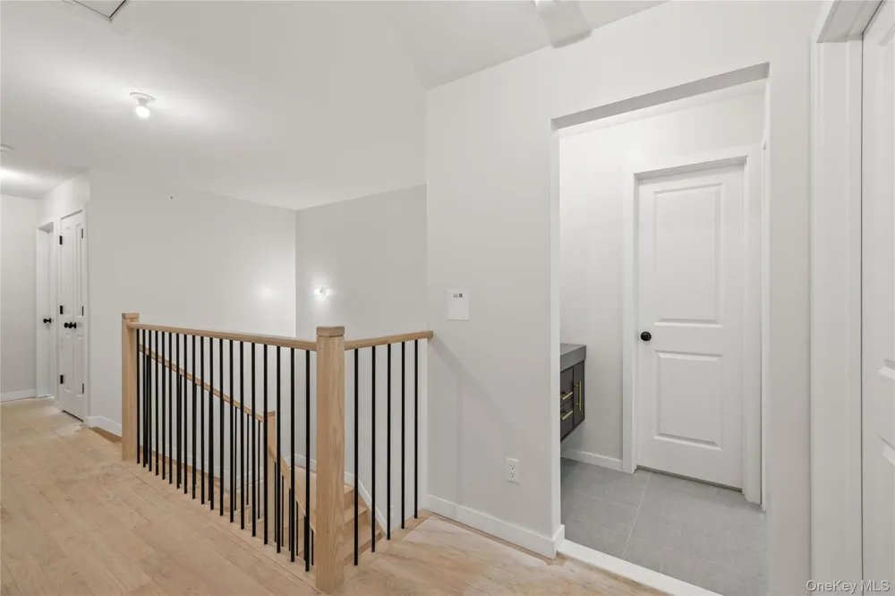 13 Gwen Lane #202 Monsey, NY 10952