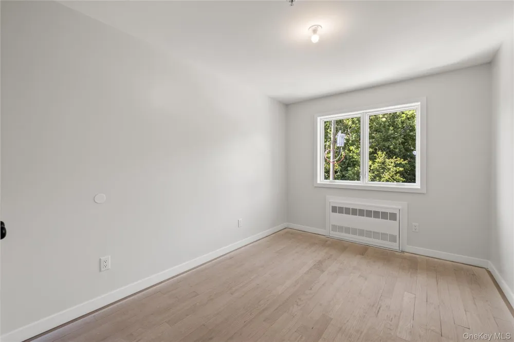 13 Gwen Lane #202 Monsey, NY 10952