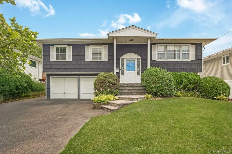 2940 Bond Drive Merrick, NY 11566