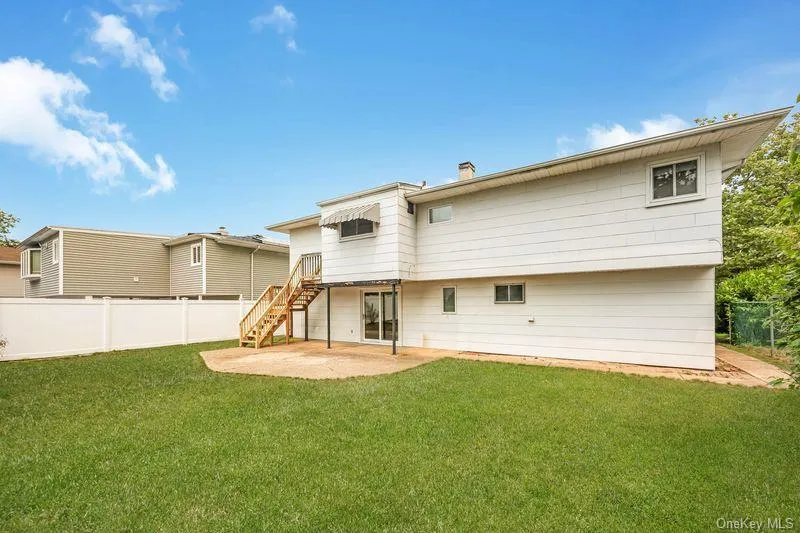 2940 Bond Drive Merrick, NY 11566