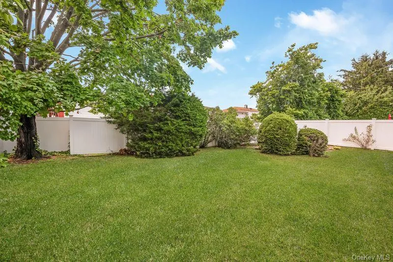 2940 Bond Drive Merrick, NY 11566