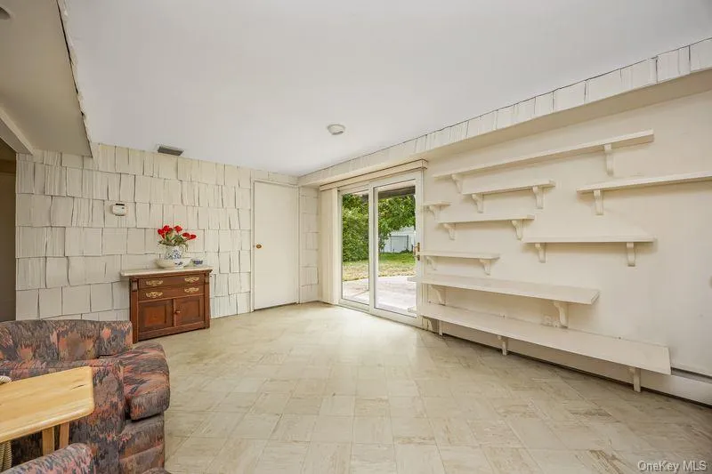 2940 Bond Drive Merrick, NY 11566