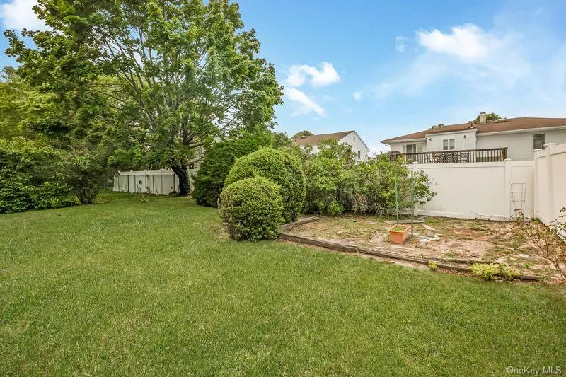 2940 Bond Drive Merrick, NY 11566