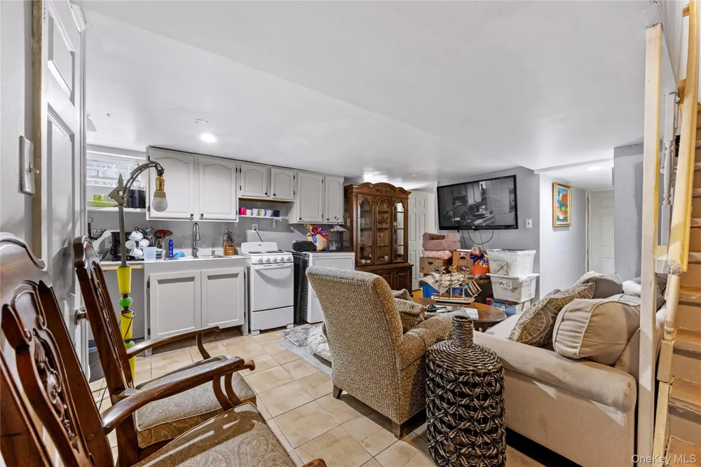 6511 175th Street Fresh Meadows, NY 11365
