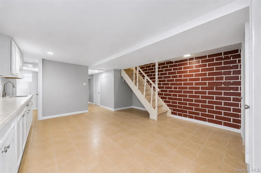 6511 175th Street Fresh Meadows, NY 11365