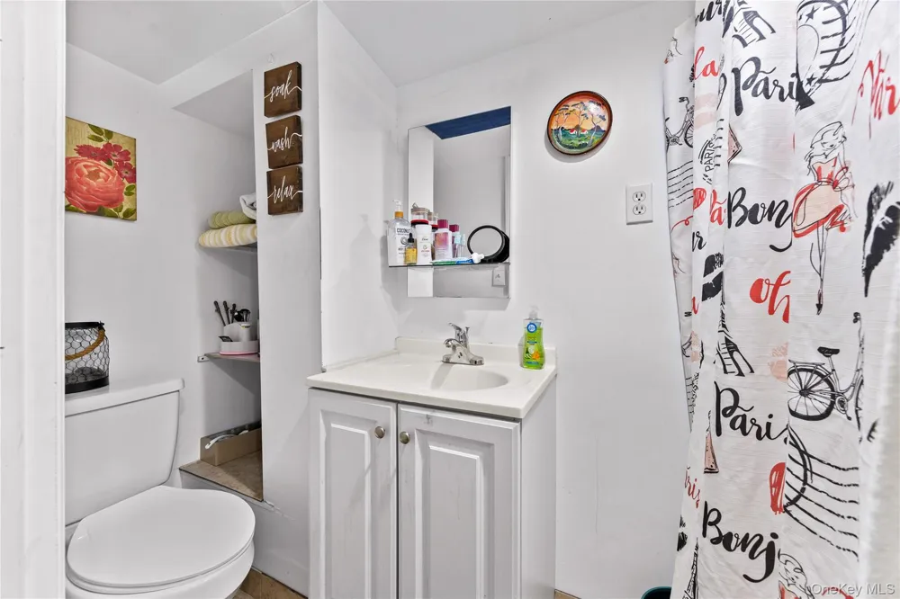 6511 175th Street Fresh Meadows, NY 11365