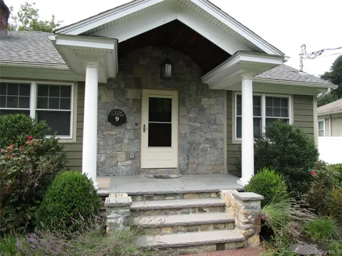 9 Gallows Hill Road