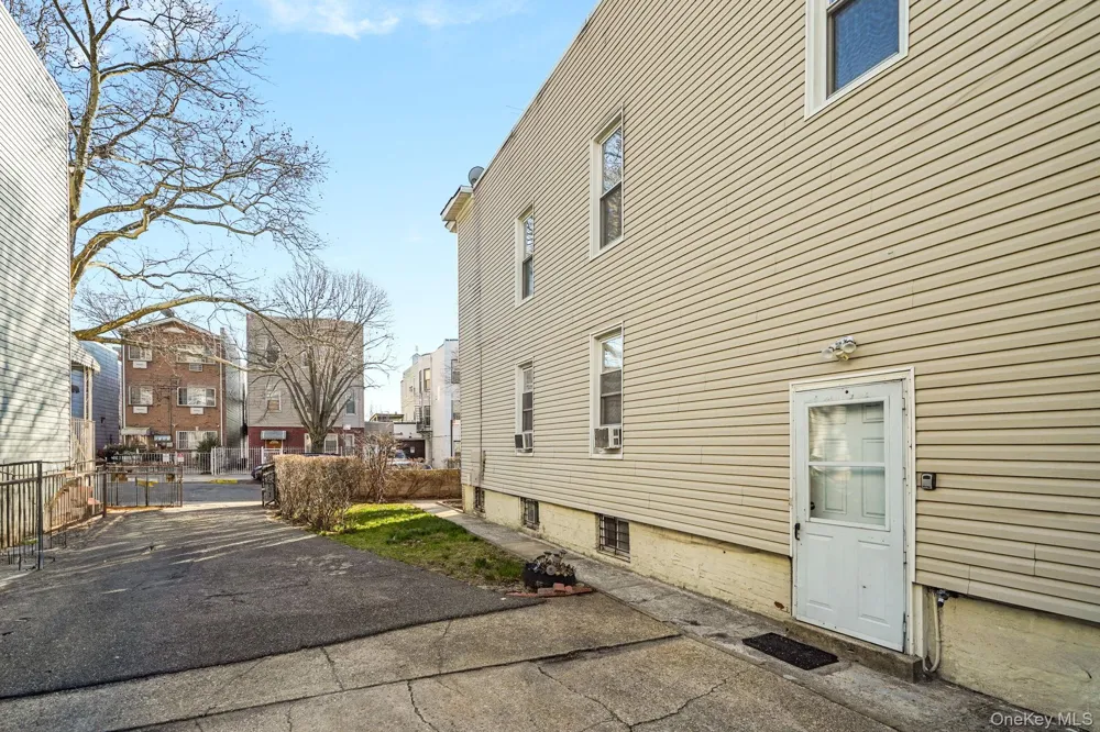 675 E 223rd Street Bronx, NY 10466
