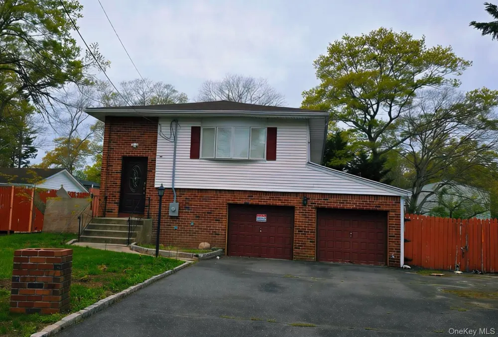 1334 Connetquot Avenue Central Islip, NY 11722