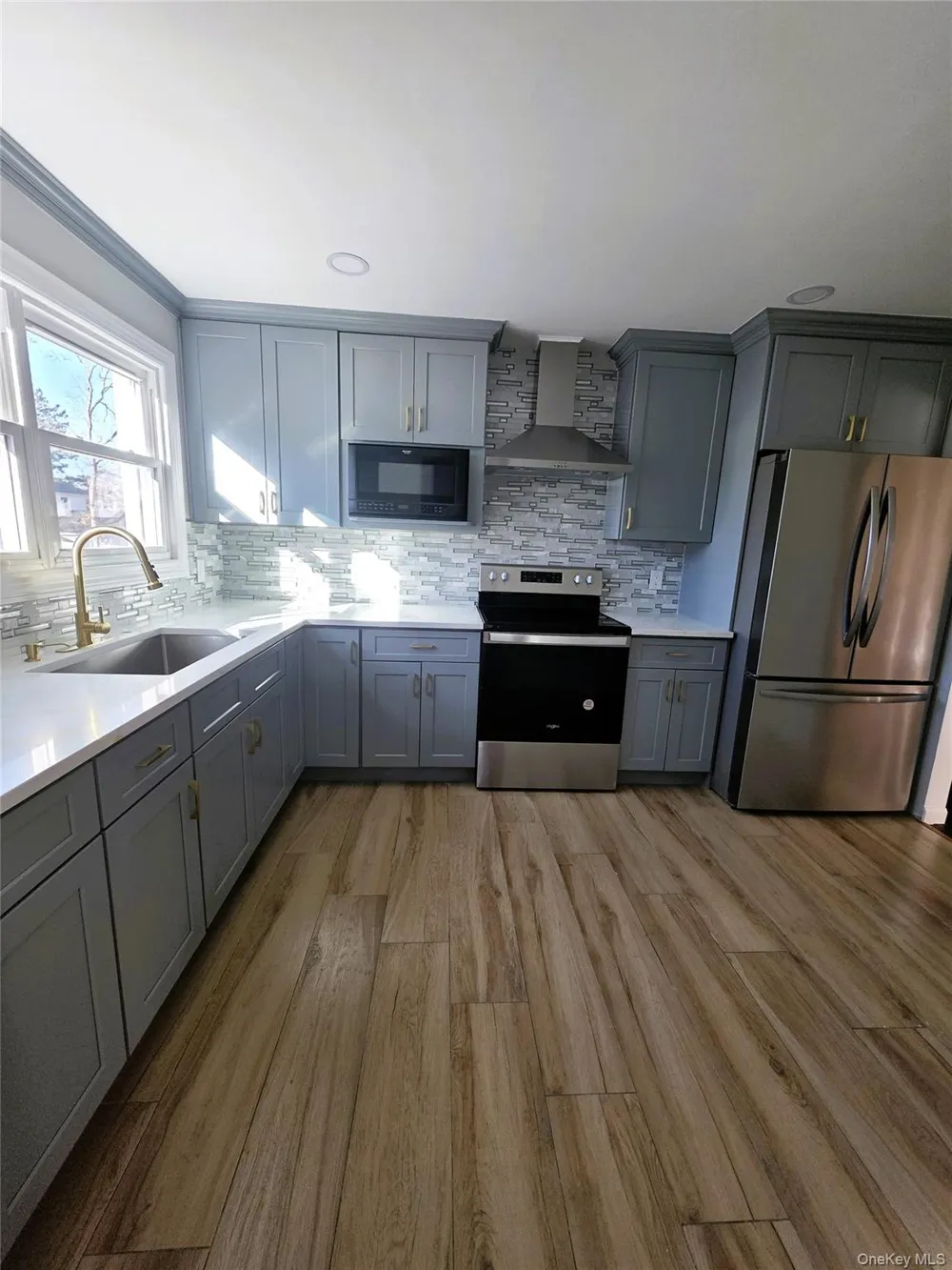 1334 Connetquot Avenue Central Islip, NY 11722