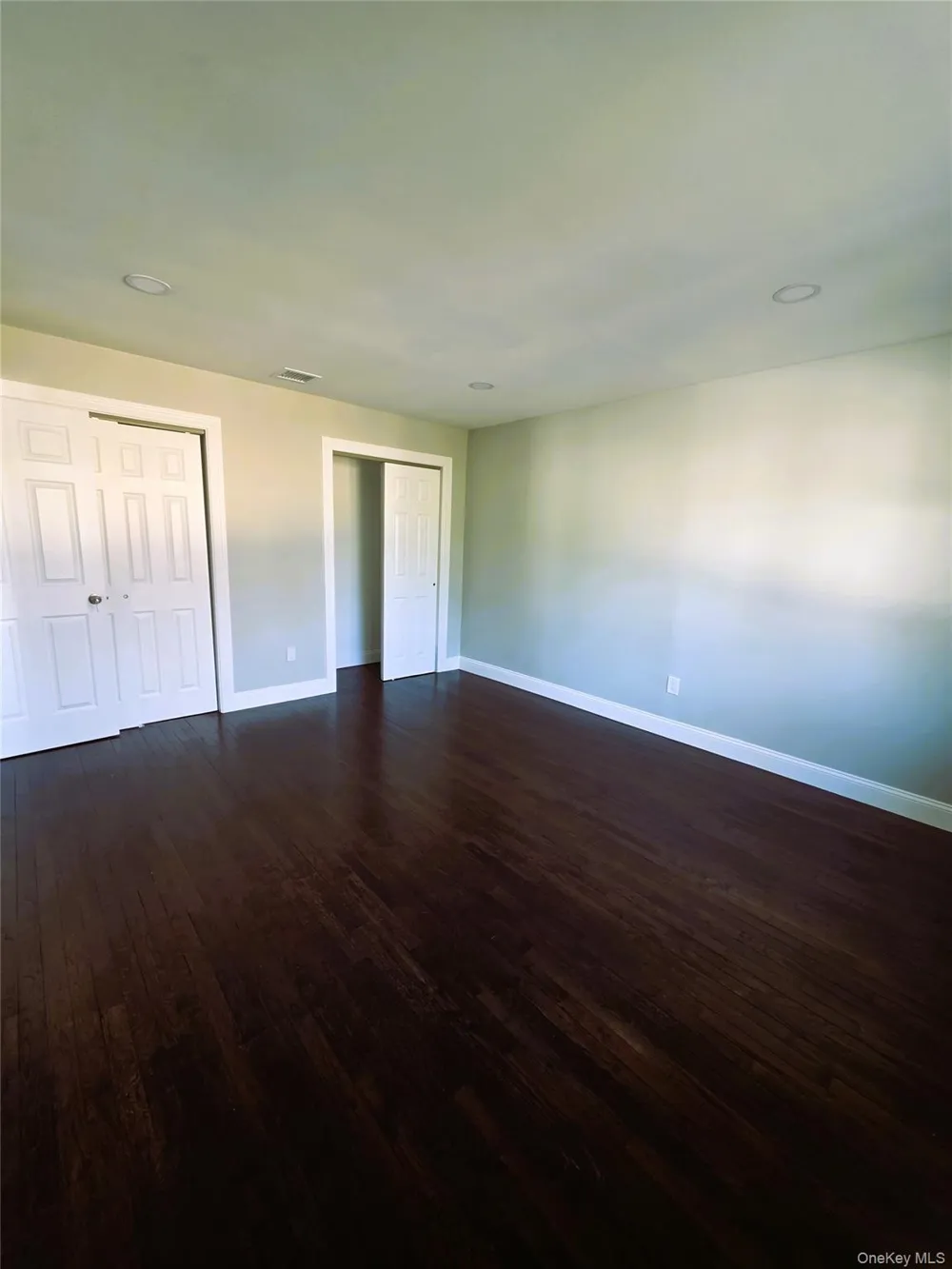 1334 Connetquot Avenue Central Islip, NY 11722