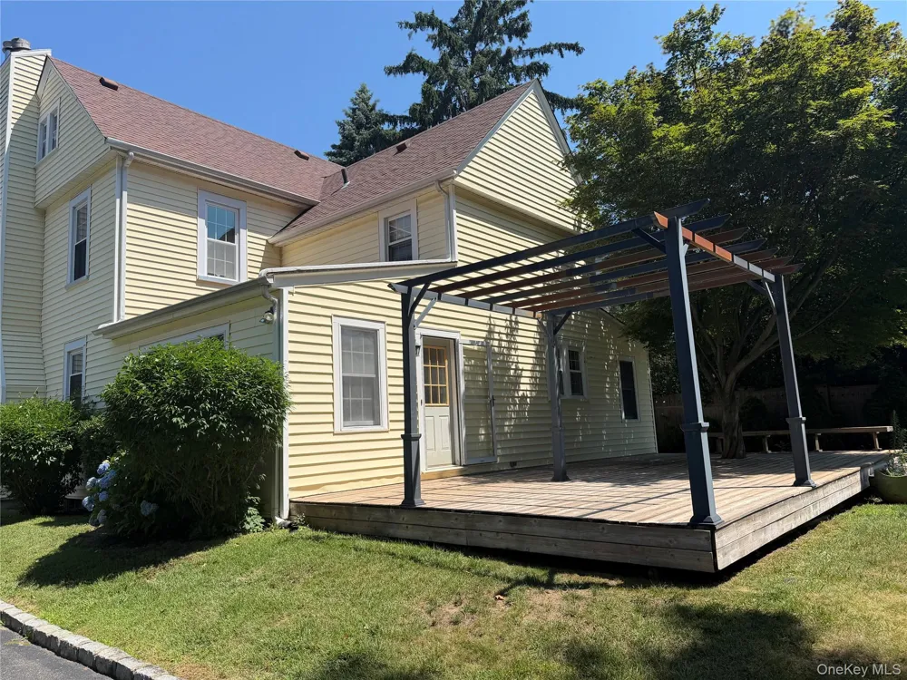 13 Walnut Street Glen Head, NY 11545