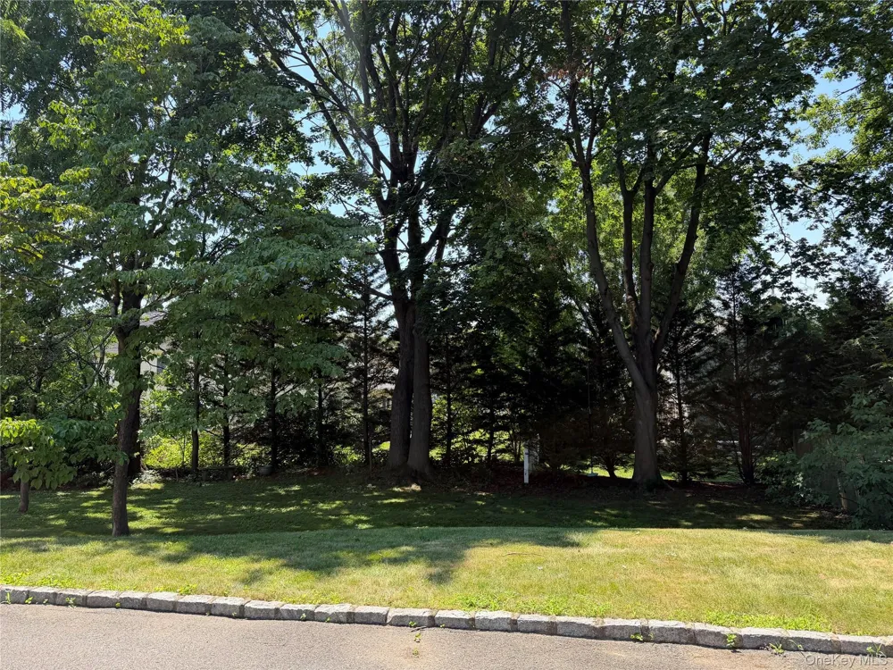 13 Walnut Street Glen Head, NY 11545