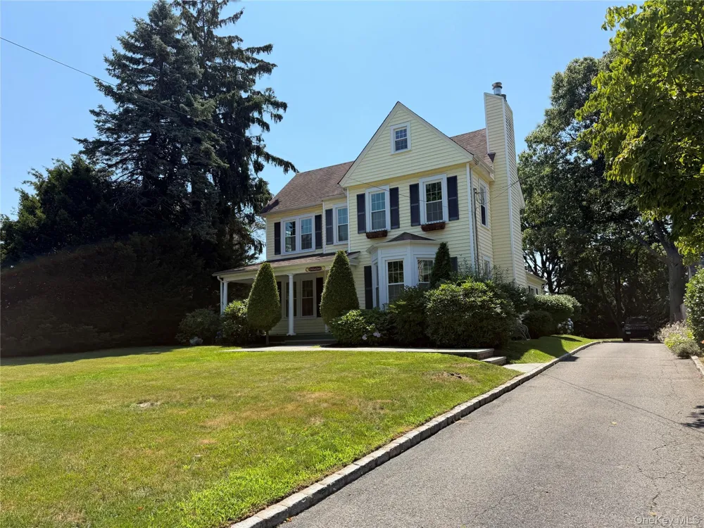 13 Walnut Street Glen Head, NY 11545