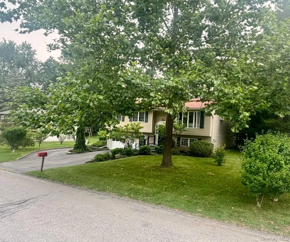 23 Hankin Loop Poughkeepsie, NY 12601