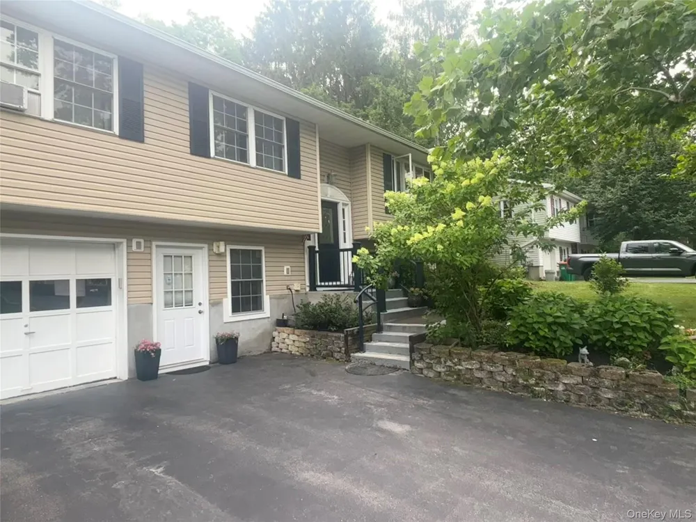 23 Hankin Loop Poughkeepsie, NY 12601