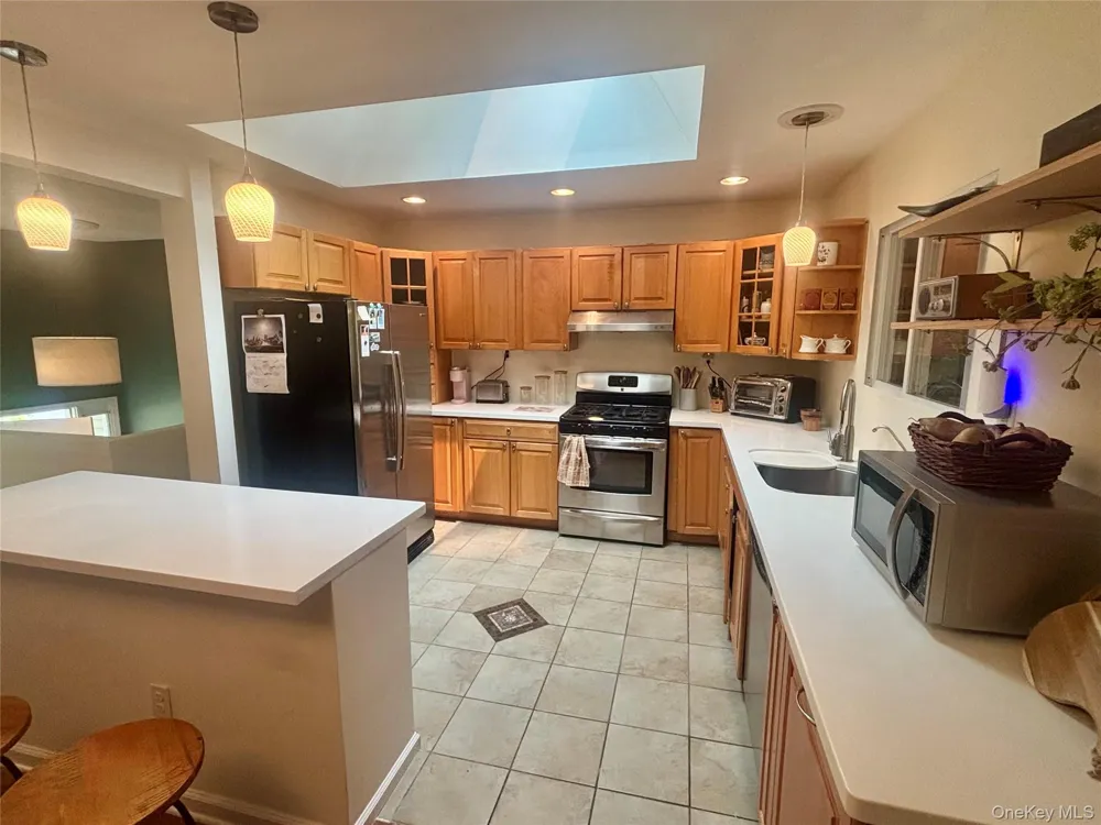 23 Hankin Loop Poughkeepsie, NY 12601