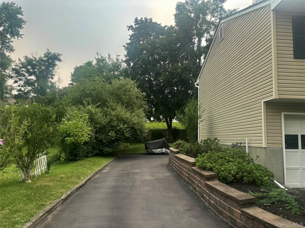 23 Hankin Loop Poughkeepsie, NY 12601