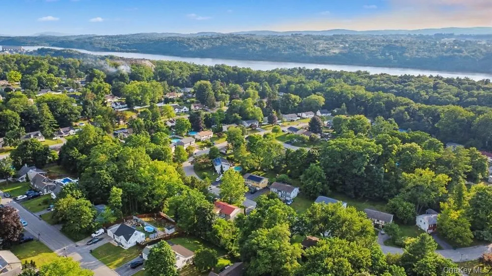 23 Hankin Loop Poughkeepsie, NY 12601