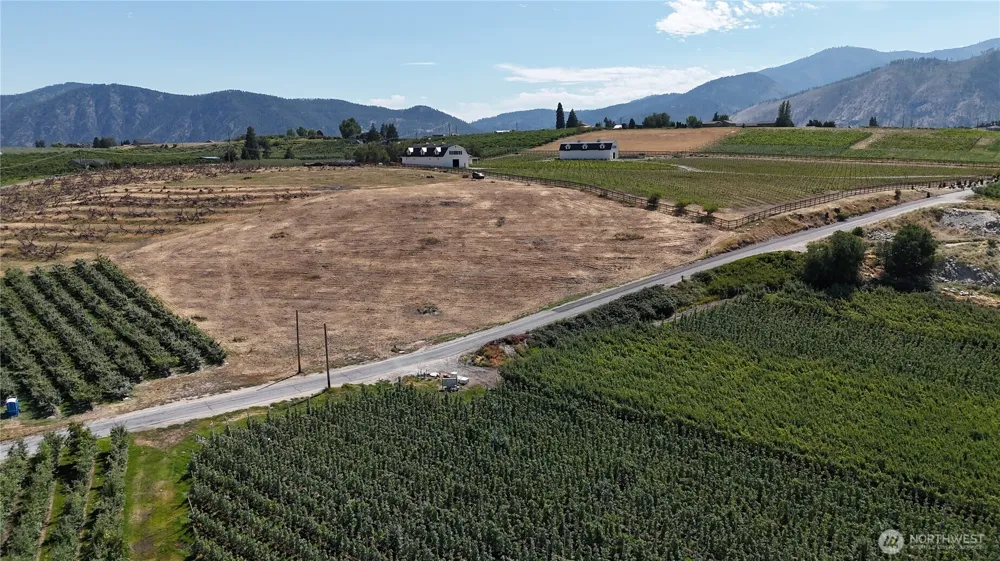 672 Ford Street Manson, WA 98831