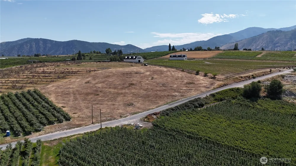 672 Ford Street Manson, WA 98831