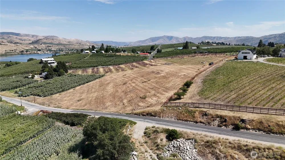 672 Ford Street Manson, WA 98831