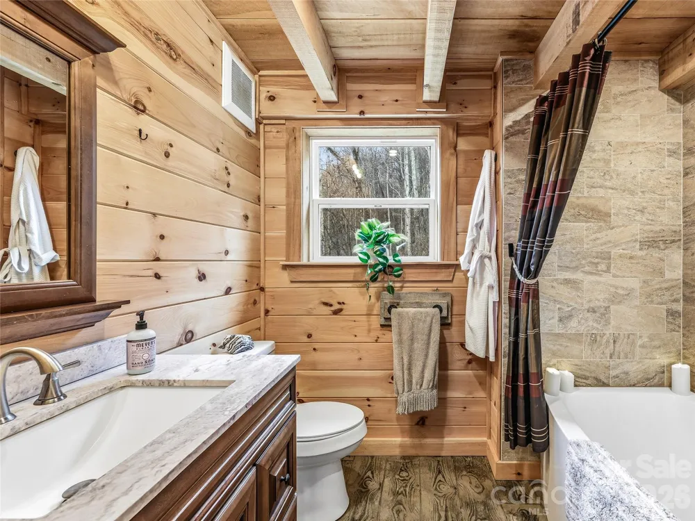 131 White Oak Way Hot Springs, NC 28743