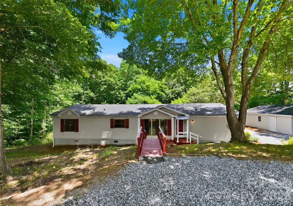 4944 Largo Court Conover, NC 28613