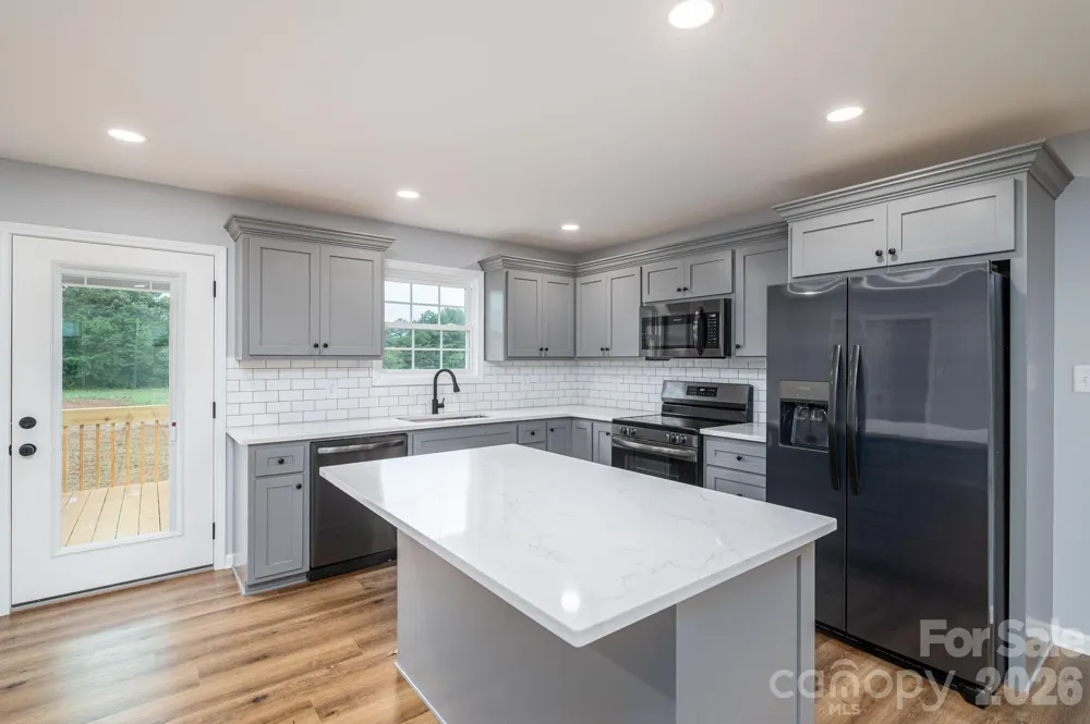 307 Northbrook III School Road Vale, NC 28168