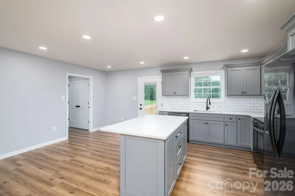 307 Northbrook III School Road Vale, NC 28168
